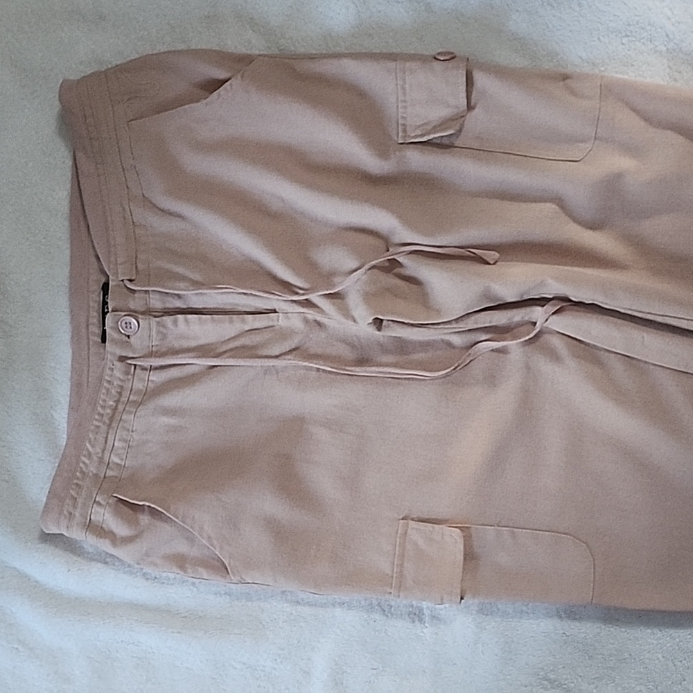 Linen pant with front string and 2 back pockets